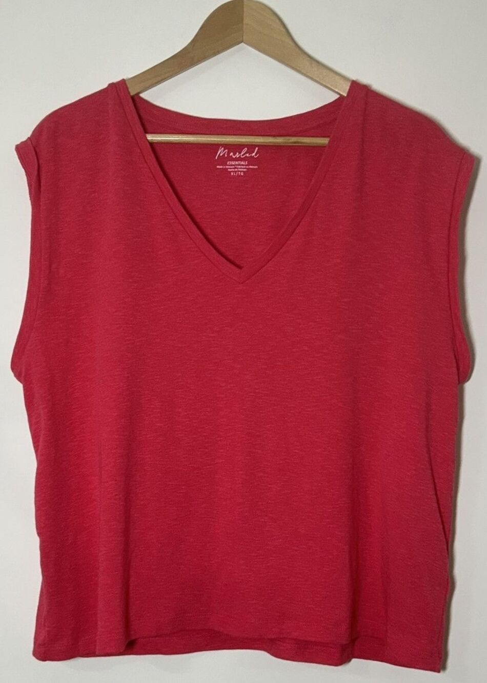 Marled Essentials Womens Size XL Red V-Neck  Sleeveless  T-Shirt